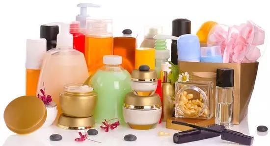 化妆品托运指南 了解航空规定，安心打包出行